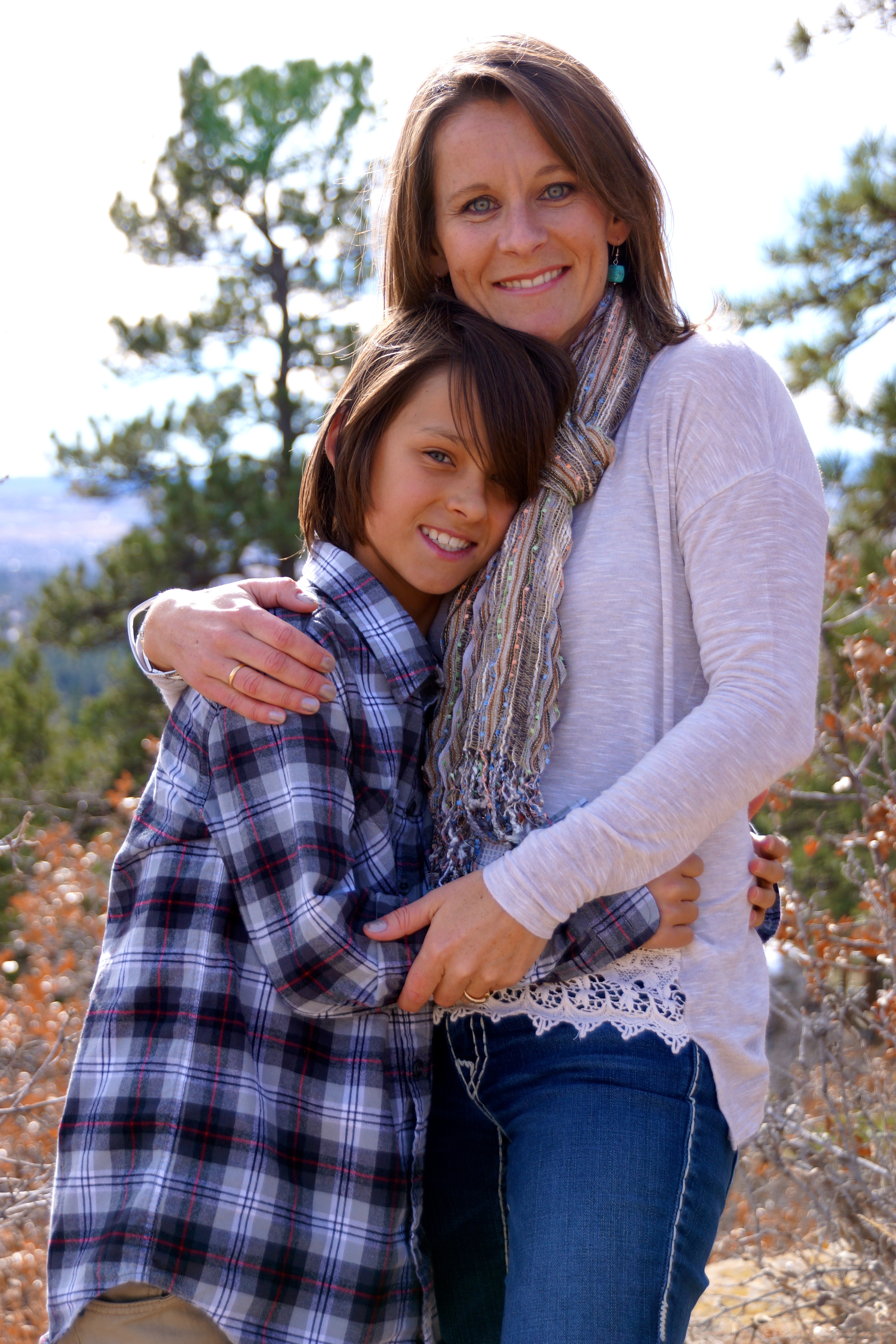 Coopers Creek Photography - Brooks Family - mother and son embrace